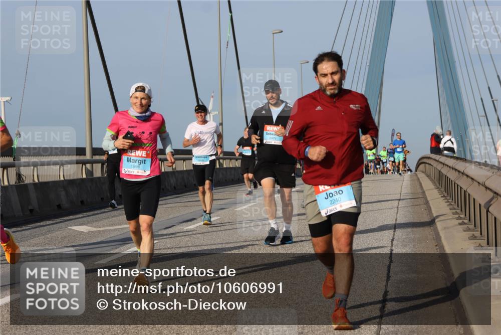 03.10.2026 - Köhlbrandbrückenlauf Strokosch-Dieckow http://msf.ph/oto/10606991 03.10.2026 09:45:35 Position 2 1996, 4, 2479, 2240 meine-sportfotos.de