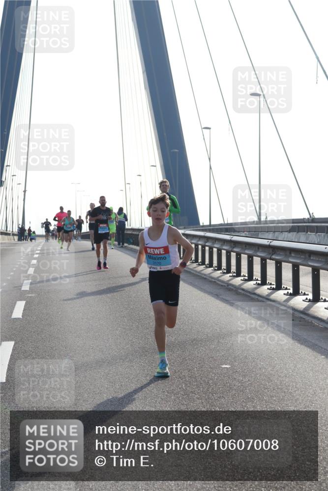 03.10.2026 - Köhlbrandbrückenlauf Tim E. http://msf.ph/oto/10607008 03.10.2026 09:19:19 Position 1 2170 meine-sportfotos.de
