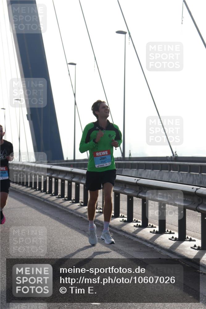 03.10.2026 - Köhlbrandbrückenlauf Tim E. http://msf.ph/oto/10607026 03.10.2026 09:19:21 Position 1 91, 2047 meine-sportfotos.de