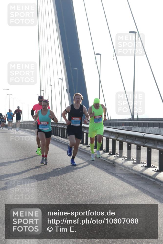 03.10.2026 - Köhlbrandbrückenlauf Tim E. http://msf.ph/oto/10607068 03.10.2026 09:19:26 Position 1 2124 meine-sportfotos.de