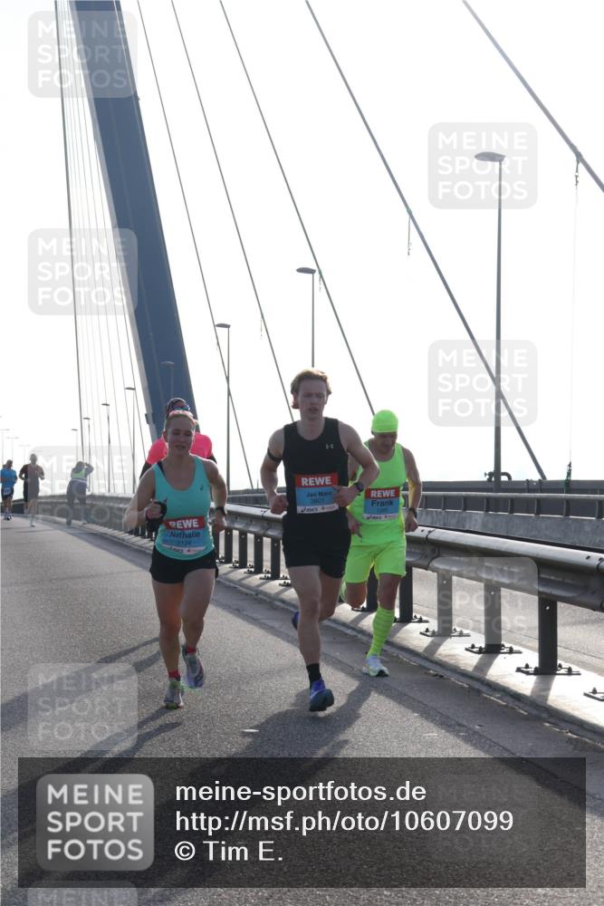 03.10.2026 - Köhlbrandbrückenlauf Tim E. http://msf.ph/oto/10607099 03.10.2026 09:19:28 Position 1 2124, 3801 meine-sportfotos.de