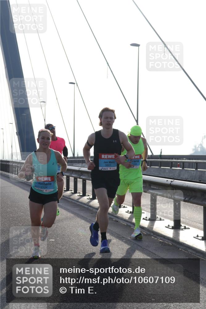 03.10.2026 - Köhlbrandbrückenlauf Tim E. http://msf.ph/oto/10607109 03.10.2026 09:19:29 Position 1 2124, 3801, 1265 meine-sportfotos.de