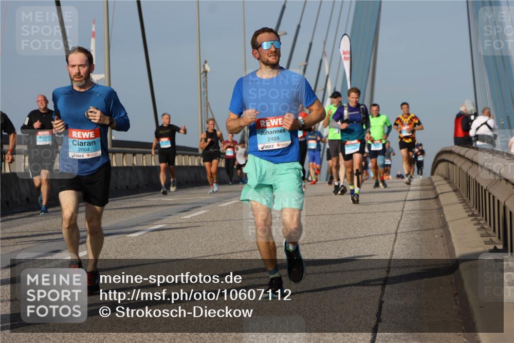 03.10.2026 - Köhlbrandbrückenlauf Strokosch-Dieckow http://msf.ph/oto/10607112 03.10.2026 09:45:50 Position 2 2604, 2489 meine-sportfotos.de