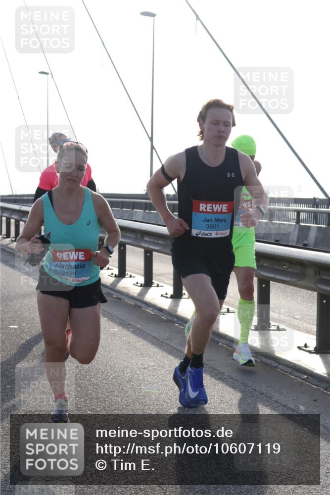 03.10.2026 - Köhlbrandbrückenlauf Tim E. http://msf.ph/oto/10607119 03.10.2026 09:19:30 Position 1 2124, 3801 meine-sportfotos.de