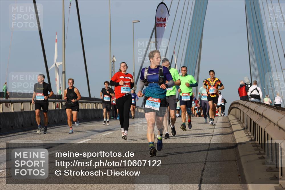 03.10.2026 - Köhlbrandbrückenlauf Strokosch-Dieckow http://msf.ph/oto/10607122 03.10.2026 09:45:55 Position 2 2630, 1448 meine-sportfotos.de