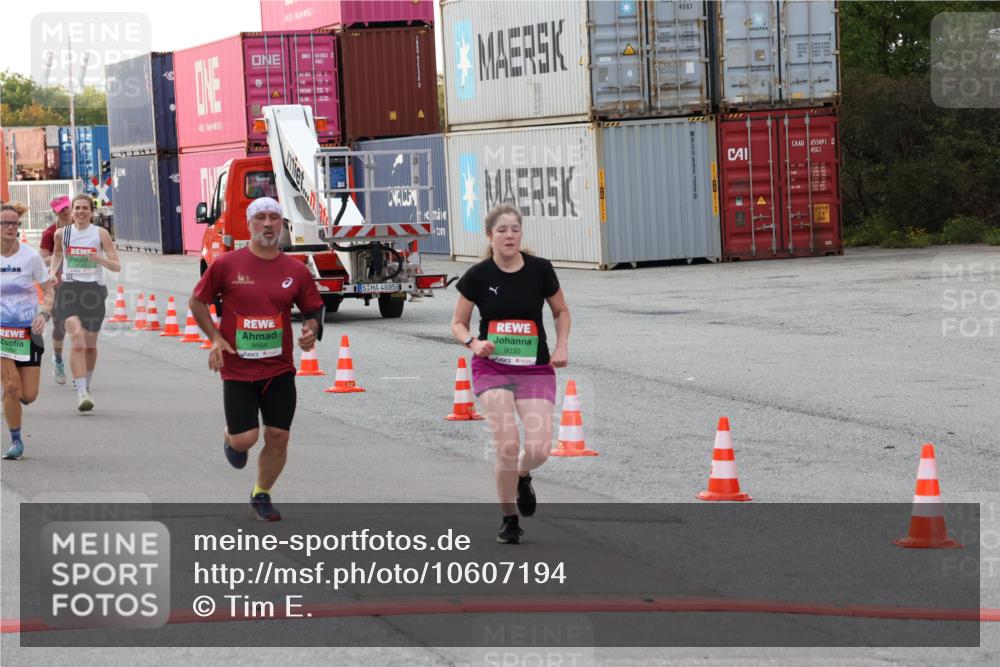 03.10.2026 - Köhlbrandbrückenlauf Tim E. http://msf.ph/oto/10607194 03.10.2026 16:14:13 Ziel 7055, 7100, 7256, 7257, 7597, 8180, 8206, 8664, 8967, 9030, 9813 meine-sportfotos.de