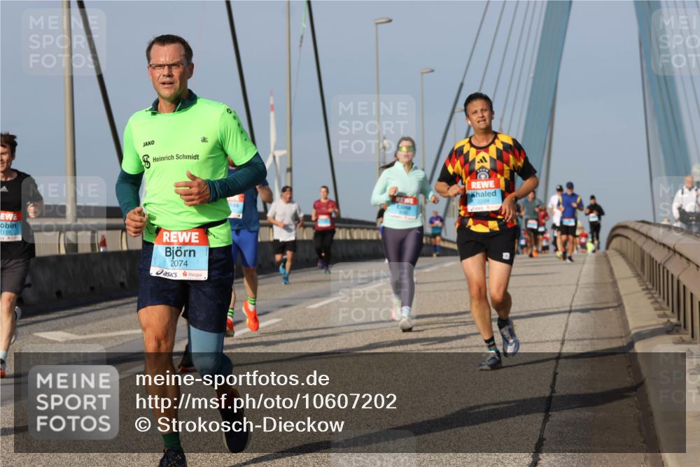 03.10.2026 - Köhlbrandbrückenlauf Strokosch-Dieckow http://msf.ph/oto/10607202 03.10.2026 09:46:03 Position 2 2074, 2209 meine-sportfotos.de