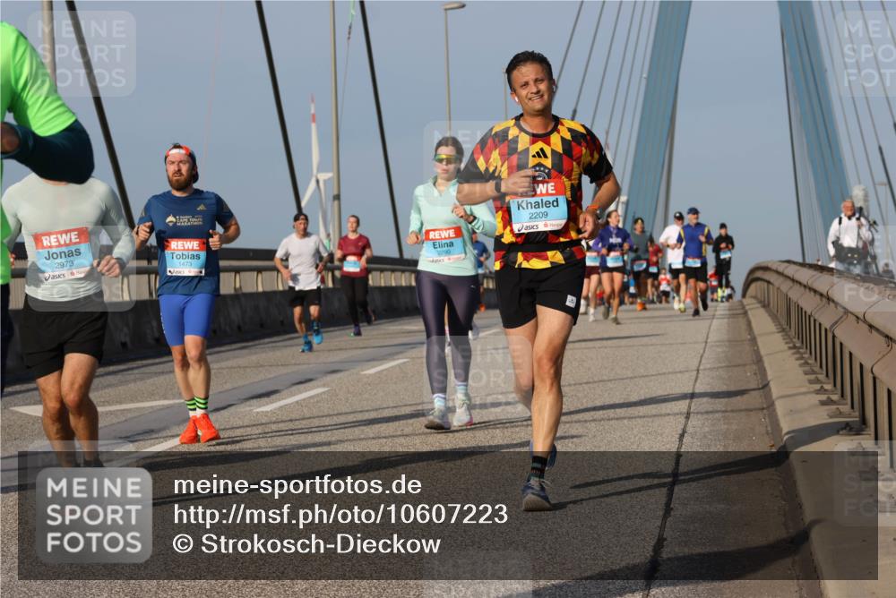 03.10.2026 - Köhlbrandbrückenlauf Strokosch-Dieckow http://msf.ph/oto/10607223 03.10.2026 09:46:04 Position 2 2973, 1473, 2290, 2209 meine-sportfotos.de