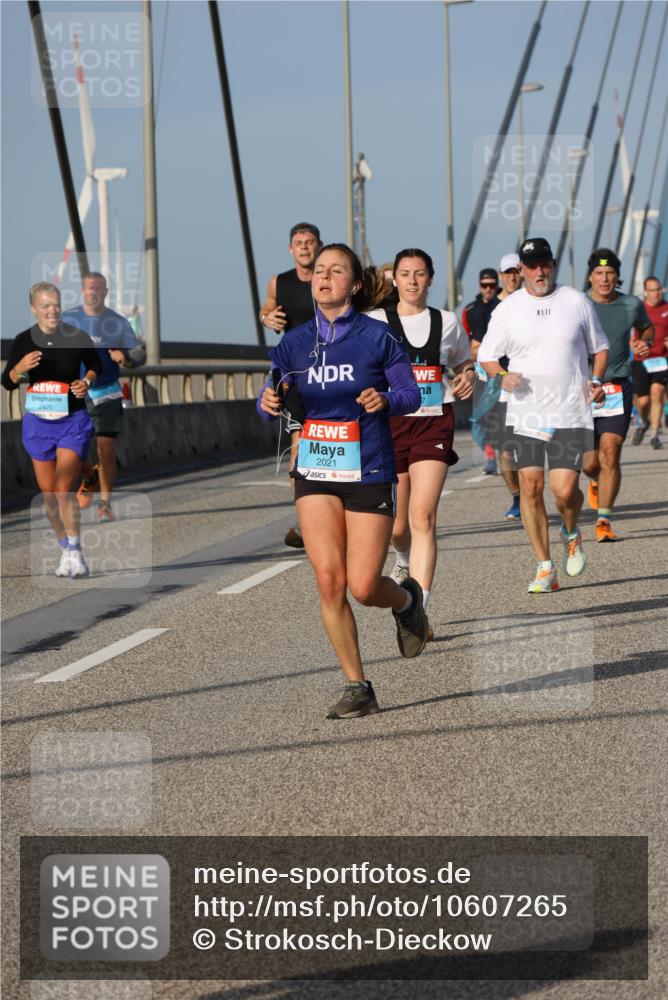 03.10.2026 - Köhlbrandbrückenlauf Strokosch-Dieckow http://msf.ph/oto/10607265 03.10.2026 09:46:12 Position 2 2420, 2021 meine-sportfotos.de