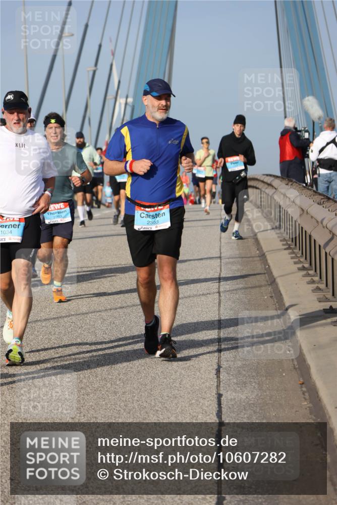 03.10.2026 - Köhlbrandbrückenlauf Strokosch-Dieckow http://msf.ph/oto/10607282 03.10.2026 09:46:14 Position 2 1034, 2503, 2393 meine-sportfotos.de
