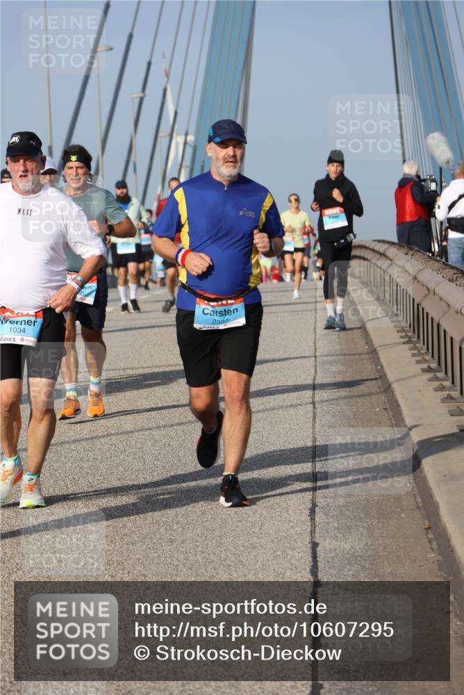 03.10.2026 - Köhlbrandbrückenlauf Strokosch-Dieckow http://msf.ph/oto/10607295 03.10.2026 09:46:14 Position 2 1034, 2393 meine-sportfotos.de
