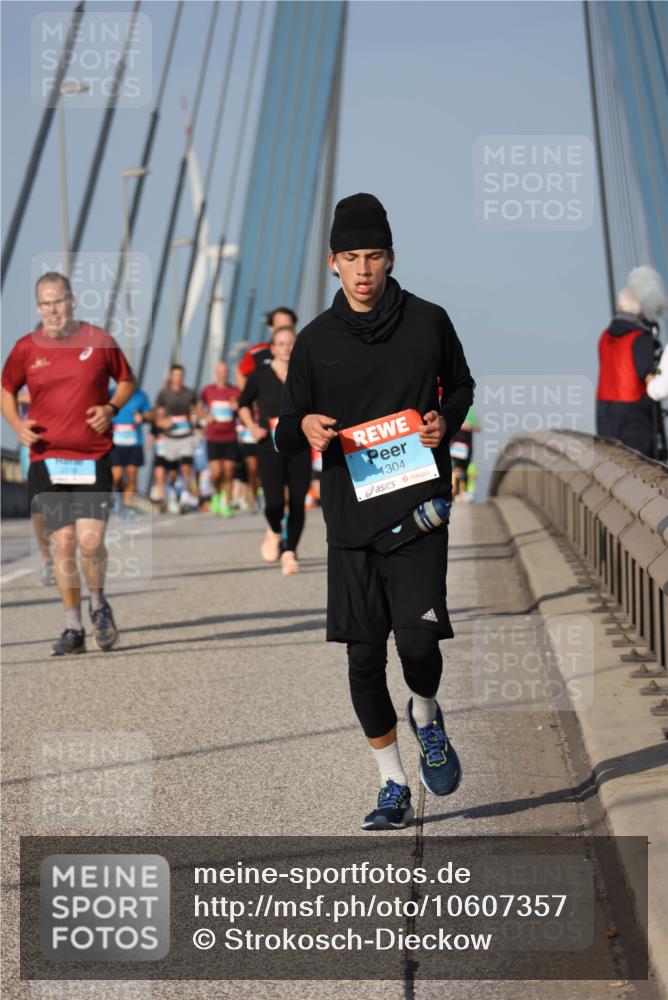 03.10.2026 - Köhlbrandbrückenlauf Strokosch-Dieckow http://msf.ph/oto/10607357 03.10.2026 09:46:20 Position 2 1304 meine-sportfotos.de