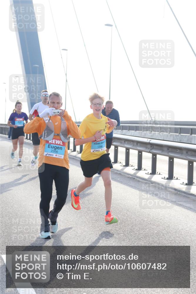 03.10.2026 - Köhlbrandbrückenlauf Tim E. http://msf.ph/oto/10607482 03.10.2026 09:20:17 Position 1 2356, 1296 meine-sportfotos.de