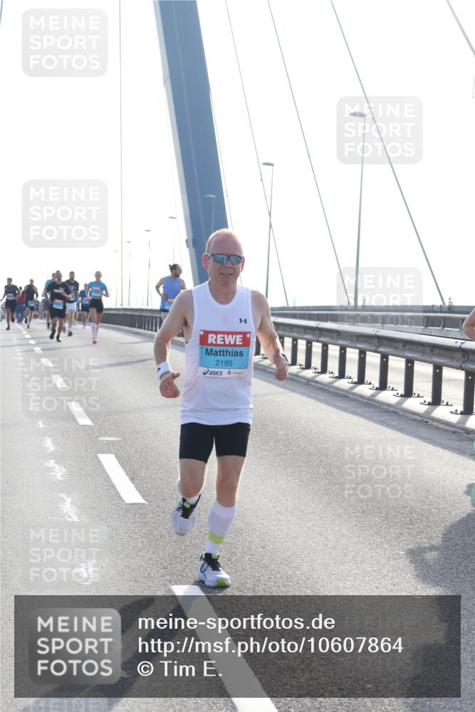 03.10.2026 - Köhlbrandbrückenlauf Tim E. http://msf.ph/oto/10607864 03.10.2026 09:20:50 Position 1 2195 meine-sportfotos.de