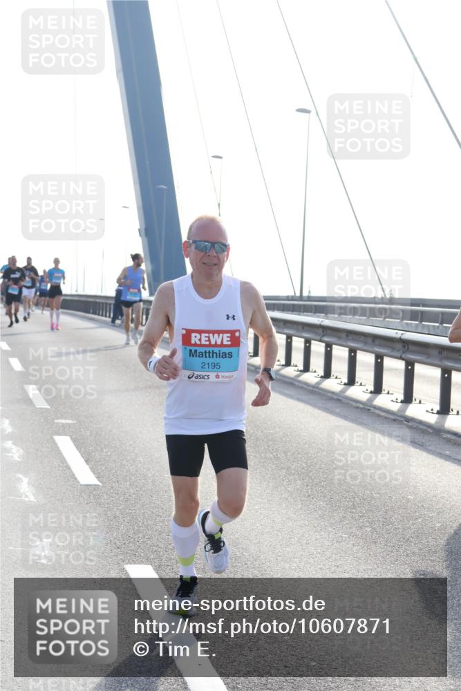 03.10.2026 - Köhlbrandbrückenlauf Tim E. http://msf.ph/oto/10607871 03.10.2026 09:20:51 Position 1 2195 meine-sportfotos.de