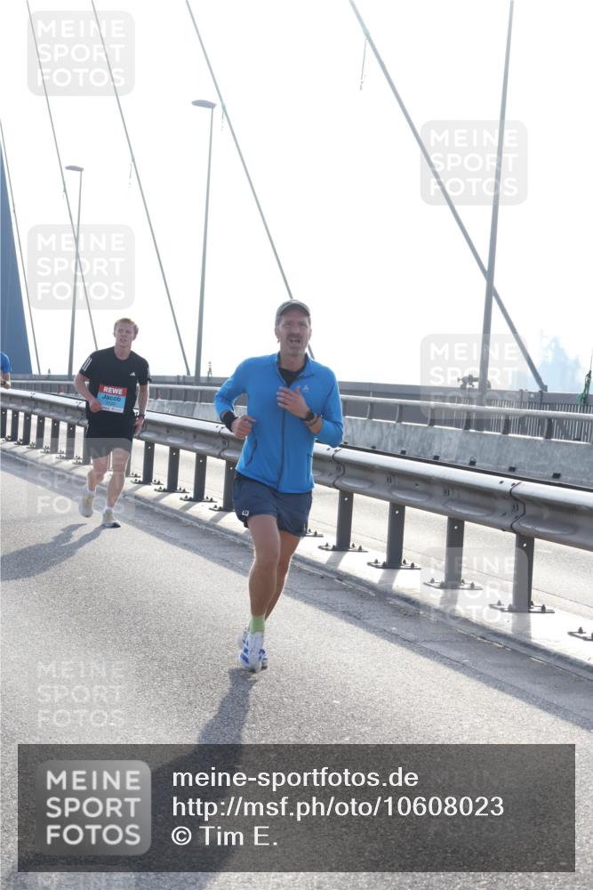 03.10.2026 - Köhlbrandbrückenlauf Tim E. http://msf.ph/oto/10608023 03.10.2026 09:21:08 Position 1  meine-sportfotos.de