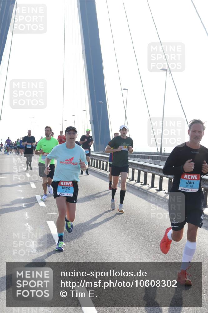 03.10.2026 - Köhlbrandbrückenlauf Tim E. http://msf.ph/oto/10608302 03.10.2026 09:21:28 Position 1 1397, 2188 meine-sportfotos.de
