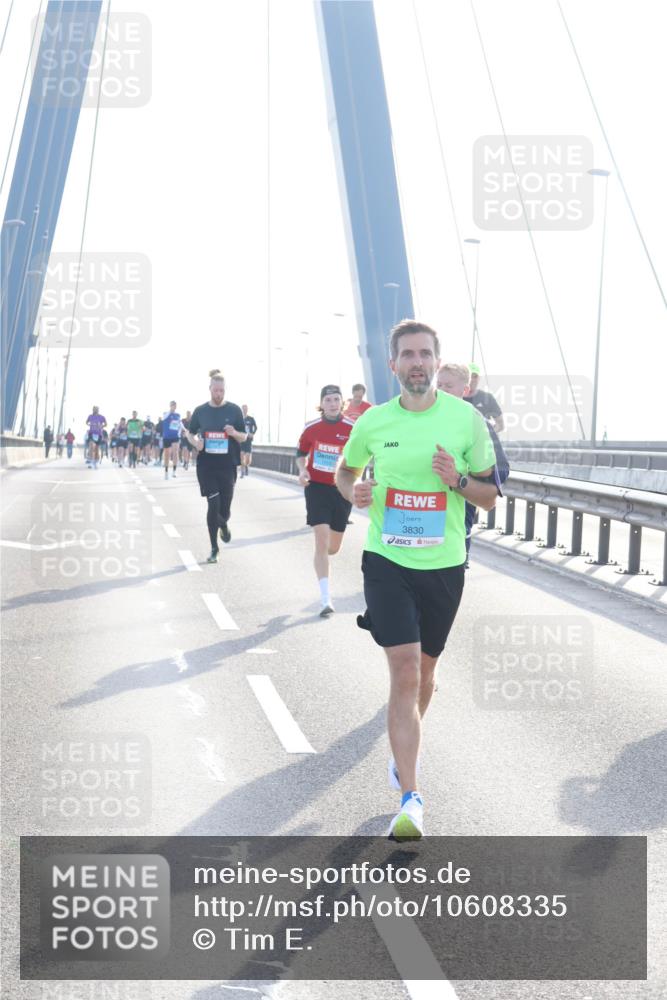 03.10.2026 - Köhlbrandbrückenlauf Tim E. http://msf.ph/oto/10608335 03.10.2026 09:21:31 Position 1 3830 meine-sportfotos.de