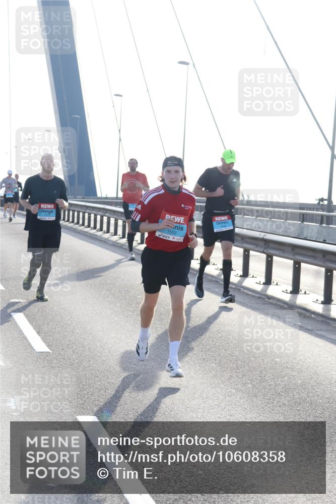 03.10.2026 - Köhlbrandbrückenlauf Tim E. http://msf.ph/oto/10608358 03.10.2026 09:21:33 Position 1 1973, 1553 meine-sportfotos.de