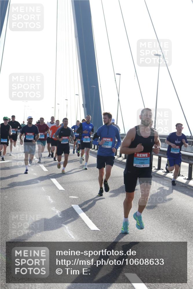 03.10.2026 - Köhlbrandbrückenlauf Tim E. http://msf.ph/oto/10608633 03.10.2026 09:21:54 Position 1 2186, 2365 meine-sportfotos.de