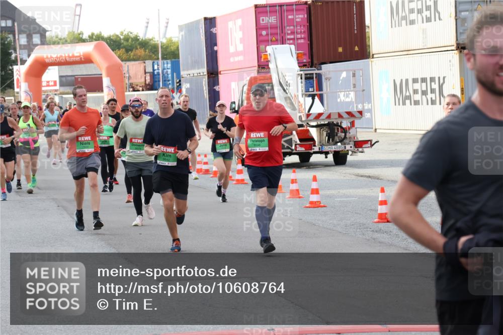 03.10.2026 - Köhlbrandbrückenlauf Tim E. http://msf.ph/oto/10608764 03.10.2026 16:15:12 Ziel 7071, 7318, 7349, 7440, 7512, 7513, 7600, 8577, 8598, 8626, 8627, 8637, 8642, 8679, 9115, 9130, 9792, 9818 meine-sportfotos.de