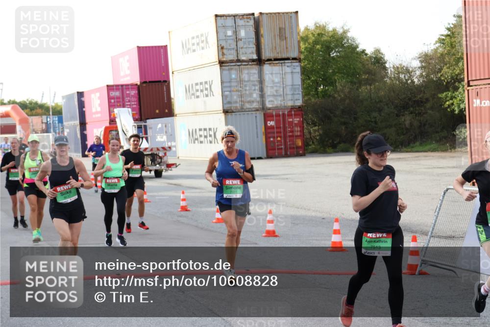 03.10.2026 - Köhlbrandbrückenlauf Tim E. http://msf.ph/oto/10608828 03.10.2026 16:15:19 Ziel 7071, 7318, 7440, 7512, 7513, 7536, 7600, 7616, 8167, 8294, 8598, 8605, 8626, 8627, 8637, 8642, 8679, 8744, 9010, 9115, 9142 meine-sportfotos.de