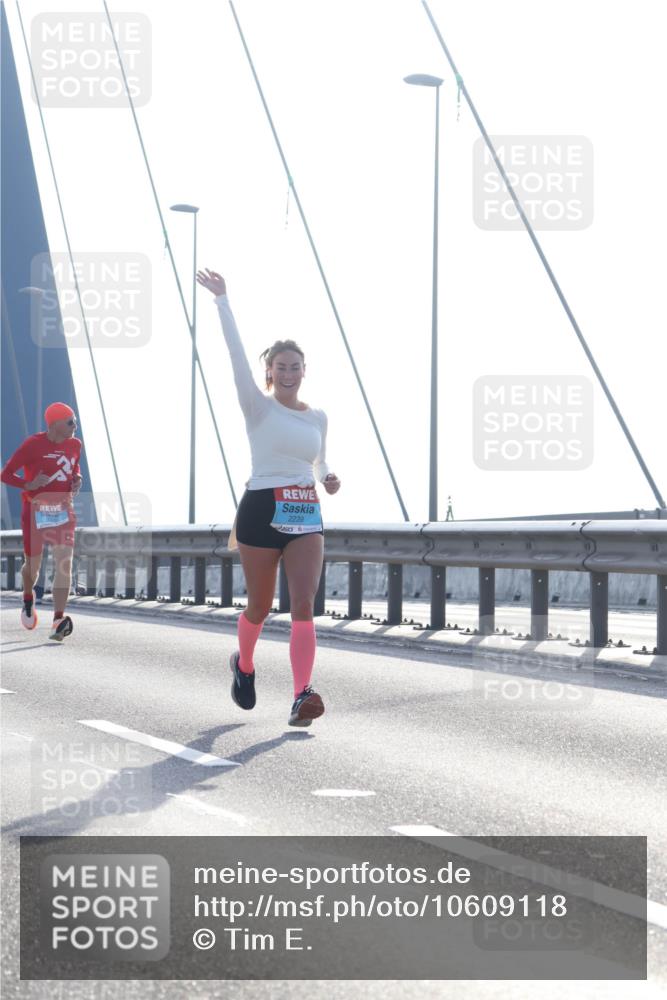 03.10.2026 - Köhlbrandbrückenlauf Tim E. http://msf.ph/oto/10609118 03.10.2026 09:22:47 Position 1 2239 meine-sportfotos.de