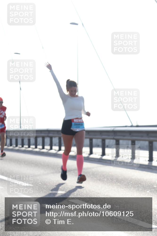 03.10.2026 - Köhlbrandbrückenlauf Tim E. http://msf.ph/oto/10609125 03.10.2026 09:22:48 Position 1  meine-sportfotos.de