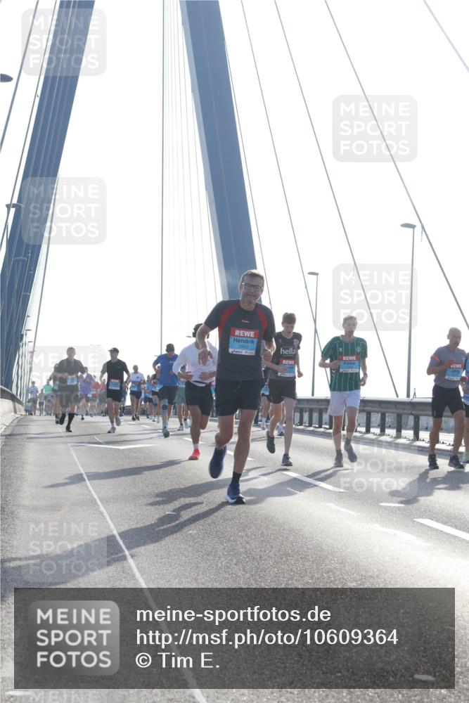 03.10.2026 - Köhlbrandbrückenlauf Tim E. http://msf.ph/oto/10609364 03.10.2026 09:23:18 Position 1  meine-sportfotos.de