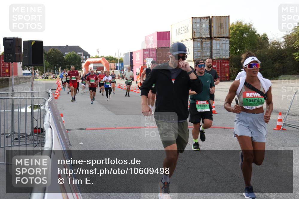 03.10.2026 - Köhlbrandbrückenlauf Tim E. http://msf.ph/oto/10609498 03.10.2026 16:15:47 Ziel 7003, 7023, 7076, 7239, 7335, 7678, 7683, 7792, 7904, 7919, 8009, 8307, 8555, 8606, 8693, 8929, 8951, 8988, 9081, 9117, 9194, 9728, 9819 meine-sportfotos.de