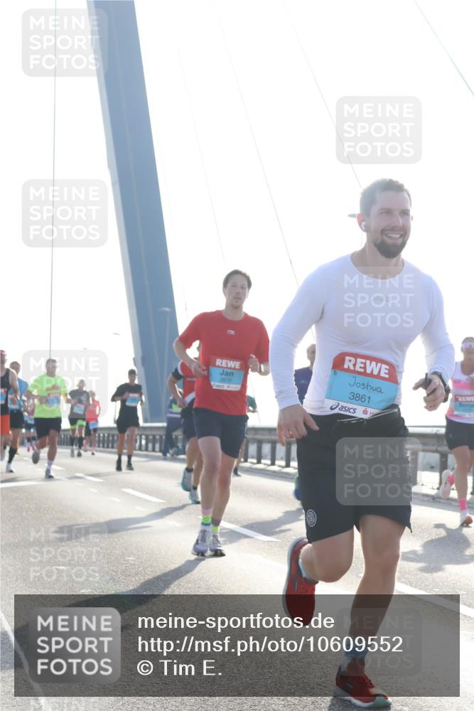 03.10.2026 - Köhlbrandbrückenlauf Tim E. http://msf.ph/oto/10609552 03.10.2026 09:23:34 Position 1 2670, 3861 meine-sportfotos.de