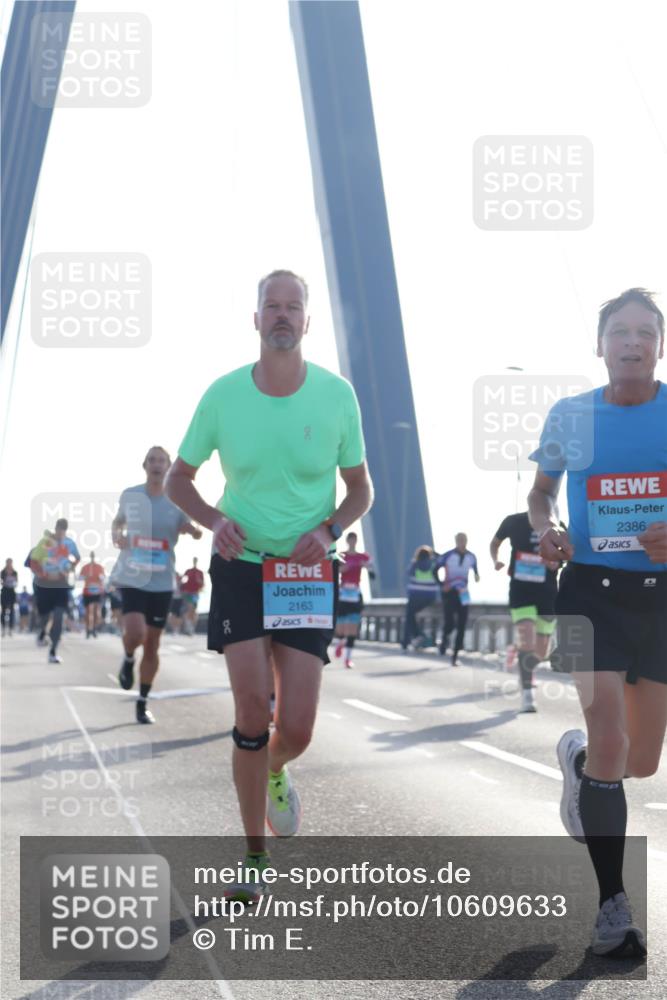 03.10.2026 - Köhlbrandbrückenlauf Tim E. http://msf.ph/oto/10609633 03.10.2026 09:23:41 Position 1 2163, 2386 meine-sportfotos.de