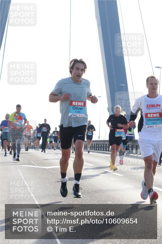 03.10.2026 - Köhlbrandbrückenlauf Tim E. http://msf.ph/oto/10609654 03.10.2026 09:23:43 Position 1 1476, 1475 meine-sportfotos.de