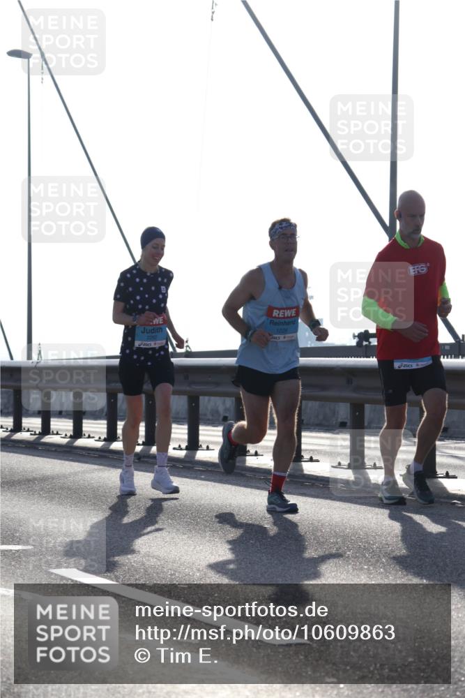 03.10.2026 - Köhlbrandbrückenlauf Tim E. http://msf.ph/oto/10609863 03.10.2026 09:24:05 Position 1 1226 meine-sportfotos.de