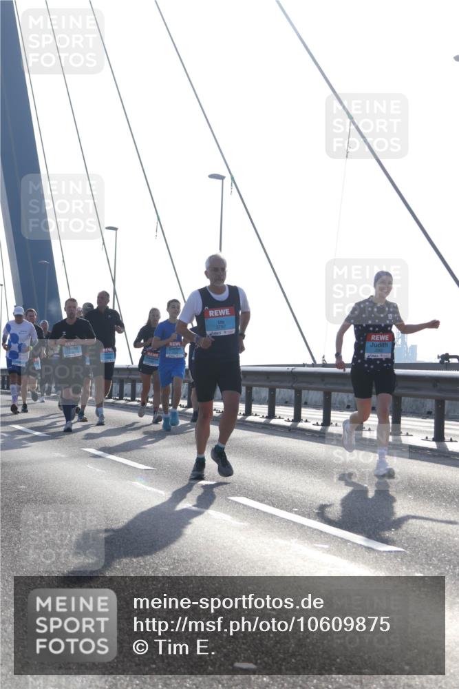 03.10.2026 - Köhlbrandbrückenlauf Tim E. http://msf.ph/oto/10609875 03.10.2026 09:24:06 Position 1 3797 meine-sportfotos.de