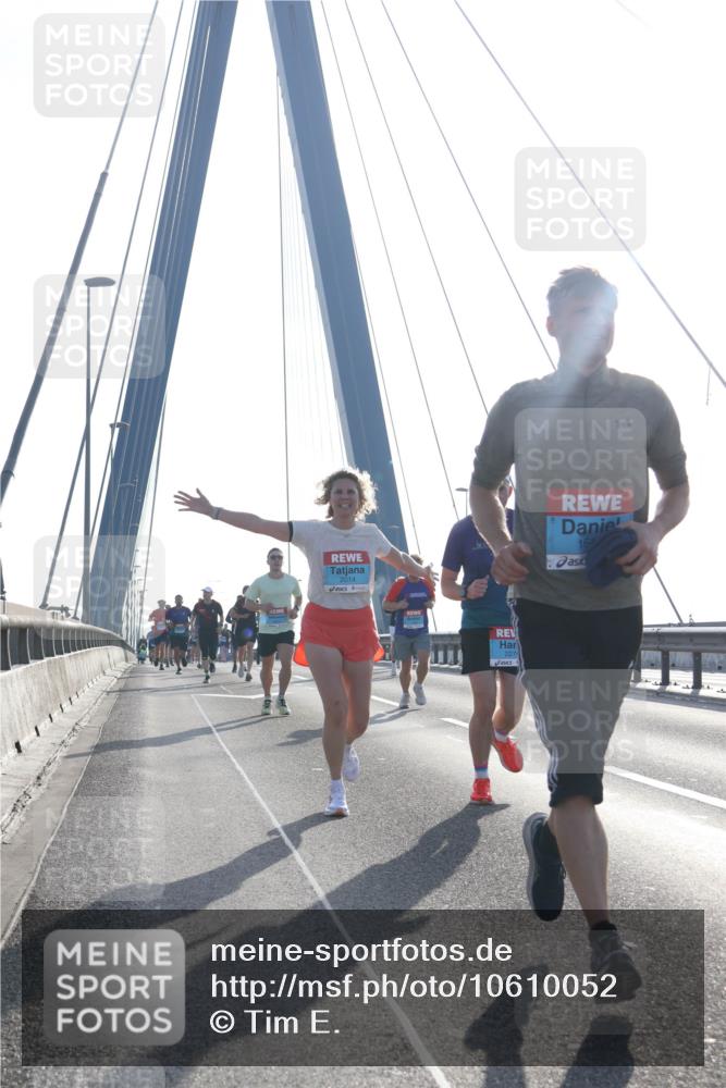 03.10.2026 - Köhlbrandbrückenlauf Tim E. http://msf.ph/oto/10610052 03.10.2026 09:24:19 Position 1 2014, 2270, 164 meine-sportfotos.de