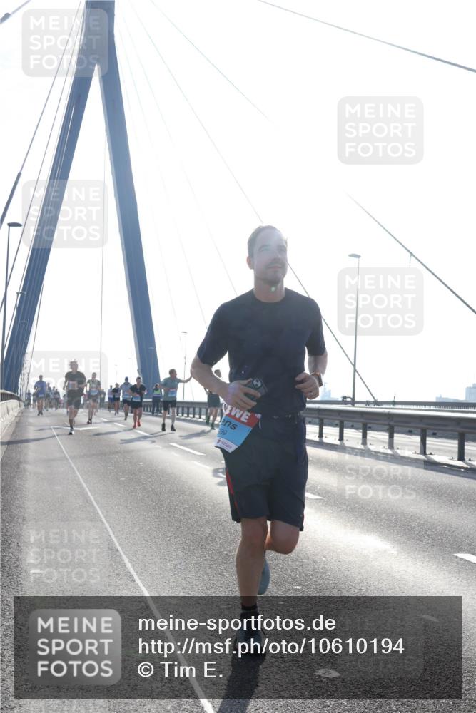 03.10.2026 - Köhlbrandbrückenlauf Tim E. http://msf.ph/oto/10610194 03.10.2026 09:24:35 Position 1 89 meine-sportfotos.de