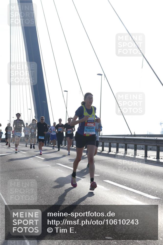 03.10.2026 - Köhlbrandbrückenlauf Tim E. http://msf.ph/oto/10610243 03.10.2026 09:24:41 Position 1 1343 meine-sportfotos.de
