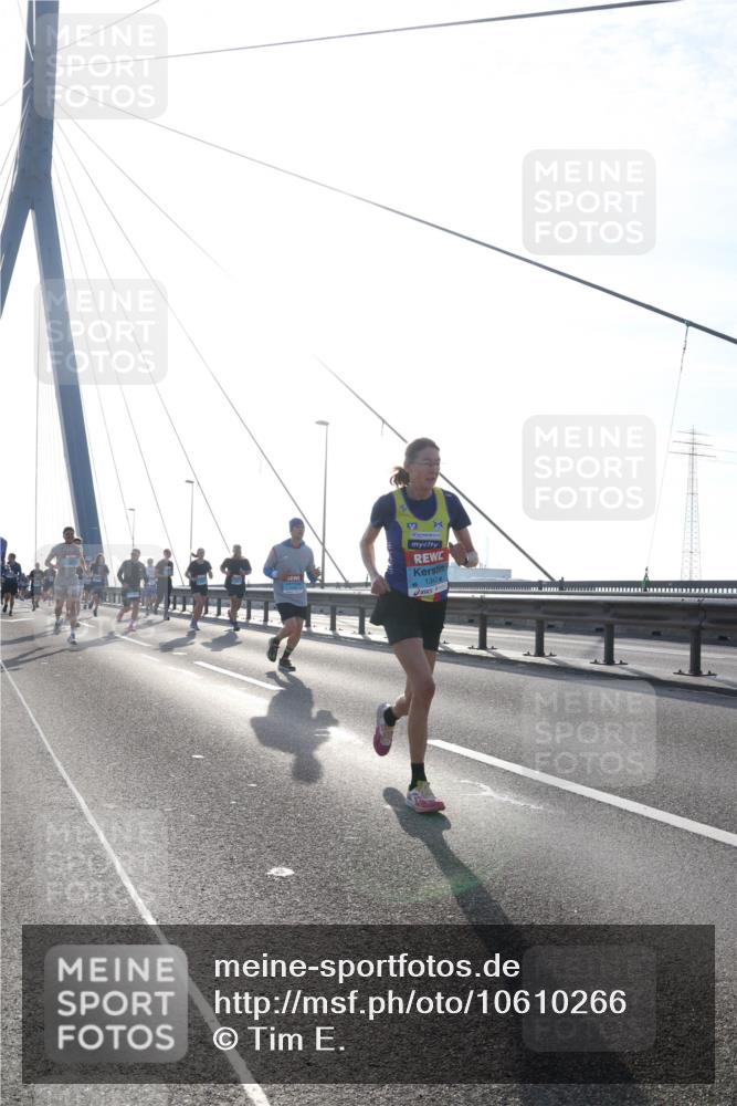 03.10.2026 - Köhlbrandbrückenlauf Tim E. http://msf.ph/oto/10610266 03.10.2026 09:24:43 Position 1 1343 meine-sportfotos.de