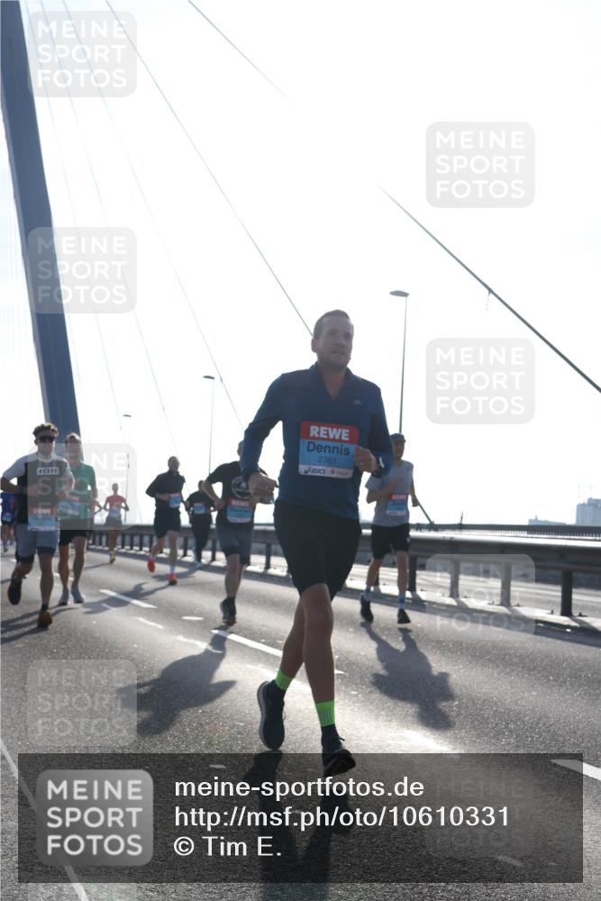 03.10.2026 - Köhlbrandbrückenlauf Tim E. http://msf.ph/oto/10610331 03.10.2026 09:24:50 Position 1 2361 meine-sportfotos.de