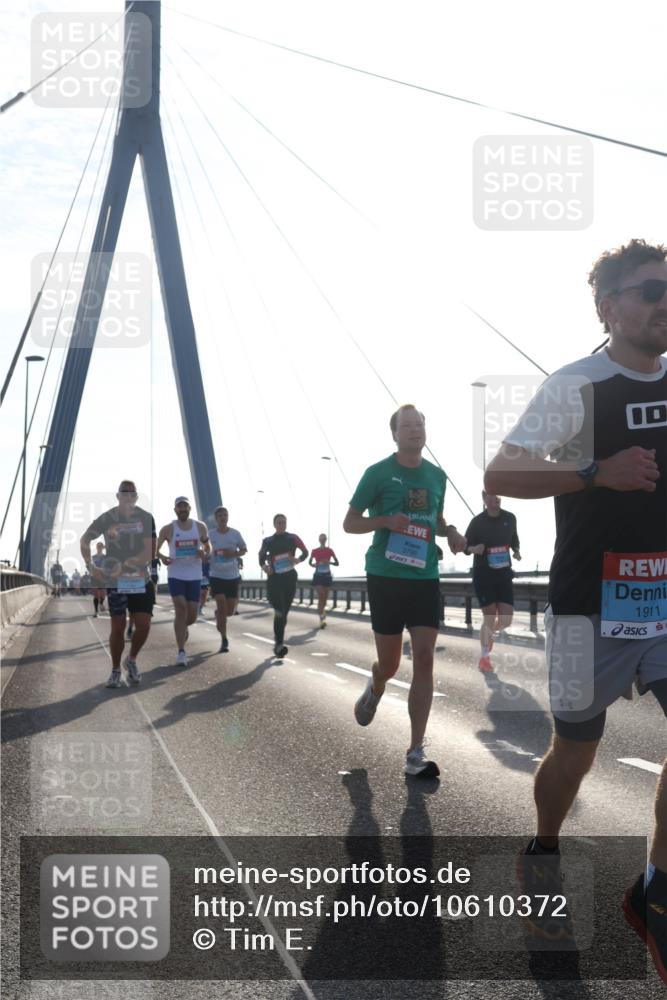 03.10.2026 - Köhlbrandbrückenlauf Tim E. http://msf.ph/oto/10610372 03.10.2026 09:24:53 Position 1 3799, 10, 1911 meine-sportfotos.de