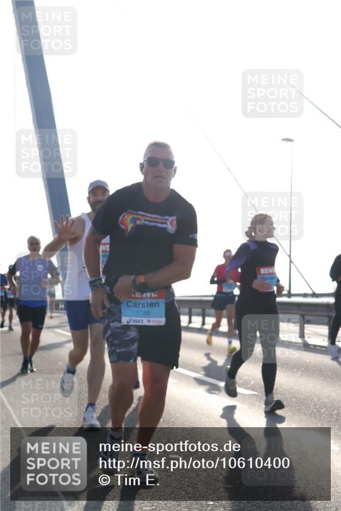 03.10.2026 - Köhlbrandbrückenlauf Tim E. http://msf.ph/oto/10610400 03.10.2026 09:24:54 Position 1 1786 meine-sportfotos.de
