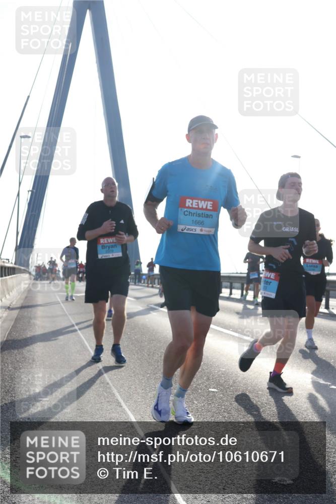 03.10.2026 - Köhlbrandbrückenlauf Tim E. http://msf.ph/oto/10610671 03.10.2026 09:25:19 Position 1 2379, 1666 meine-sportfotos.de