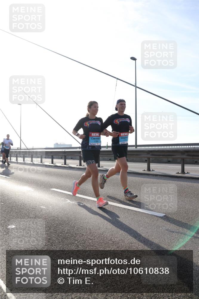 03.10.2026 - Köhlbrandbrückenlauf Tim E. http://msf.ph/oto/10610838 03.10.2026 09:25:37 Position 1 1780, 1776 meine-sportfotos.de
