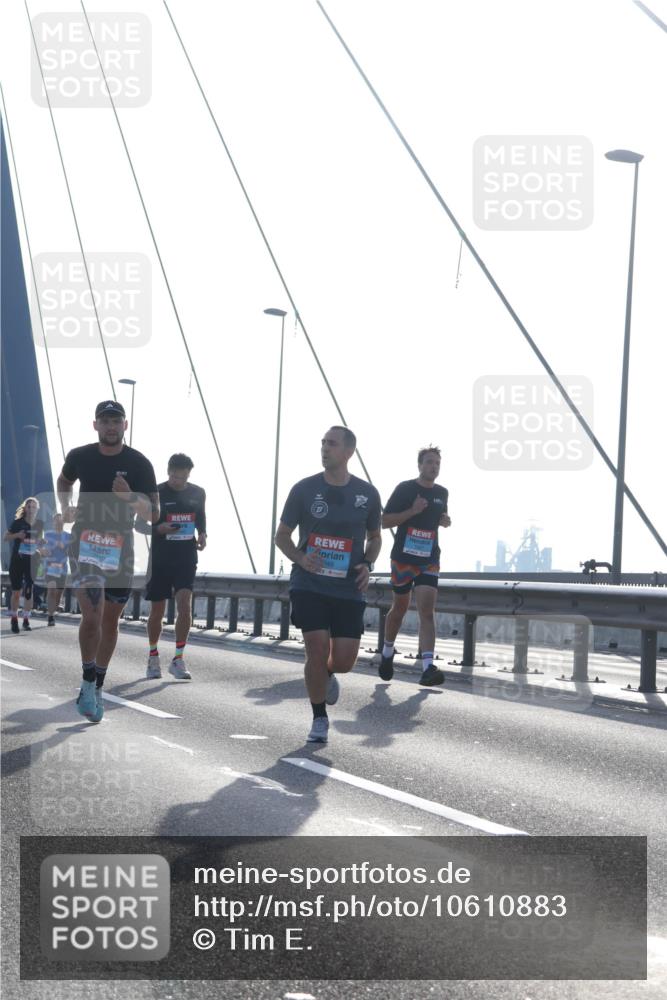 03.10.2026 - Köhlbrandbrückenlauf Tim E. http://msf.ph/oto/10610883 03.10.2026 09:25:46 Position 1 77, 049 meine-sportfotos.de