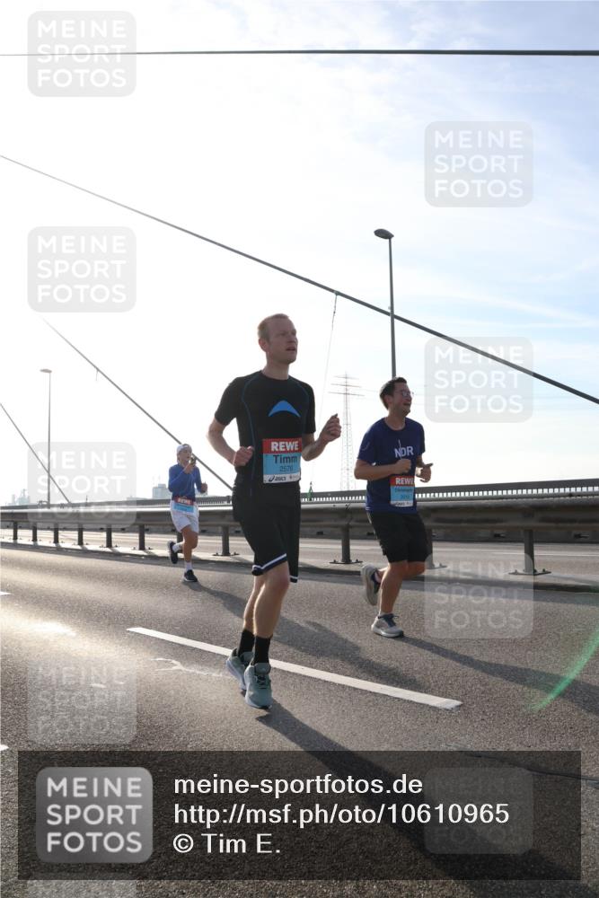 03.10.2026 - Köhlbrandbrückenlauf Tim E. http://msf.ph/oto/10610965 03.10.2026 09:26:02 Position 1 2576 meine-sportfotos.de