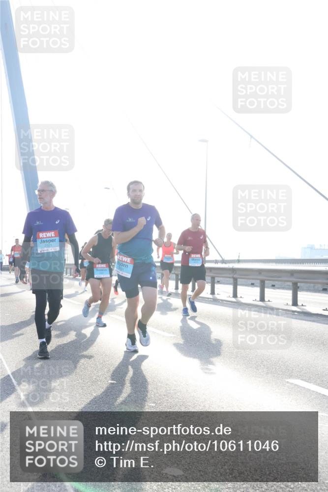 03.10.2026 - Köhlbrandbrückenlauf Tim E. http://msf.ph/oto/10611046 03.10.2026 09:26:17 Position 1 2321 meine-sportfotos.de