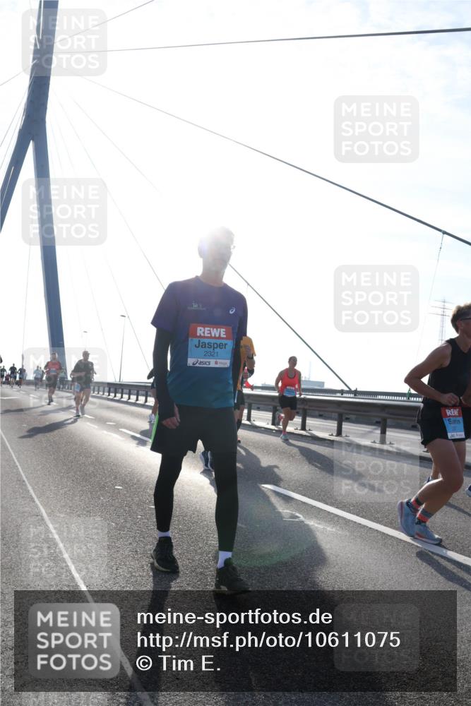 03.10.2026 - Köhlbrandbrückenlauf Tim E. http://msf.ph/oto/10611075 03.10.2026 09:26:19 Position 1 2321 meine-sportfotos.de