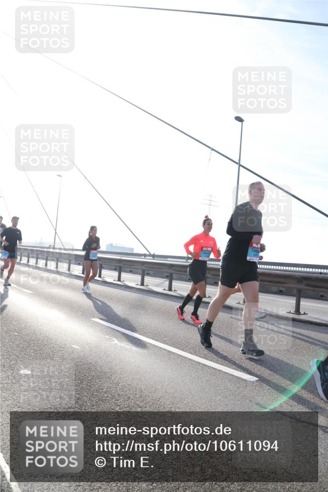 03.10.2026 - Köhlbrandbrückenlauf Tim E. http://msf.ph/oto/10611094 03.10.2026 09:26:21 Position 1  meine-sportfotos.de