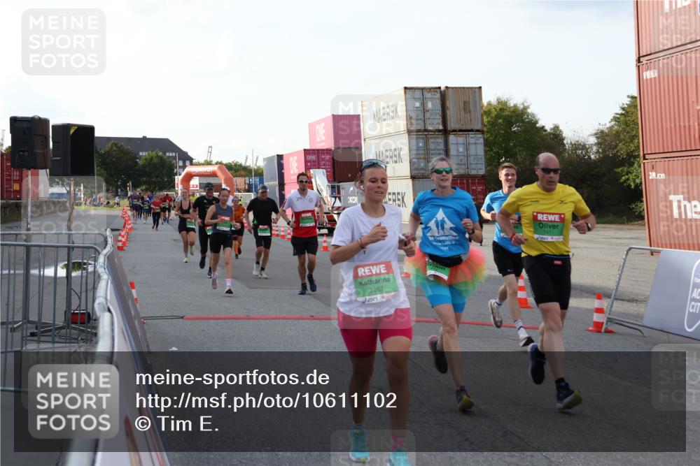 03.10.2026 - Köhlbrandbrückenlauf Tim E. http://msf.ph/oto/10611102 03.10.2026 16:17:02 Ziel 7031, 7291, 7467, 7471, 7472, 7776, 7932, 8034, 8386, 8508, 8574, 8702, 8940 meine-sportfotos.de